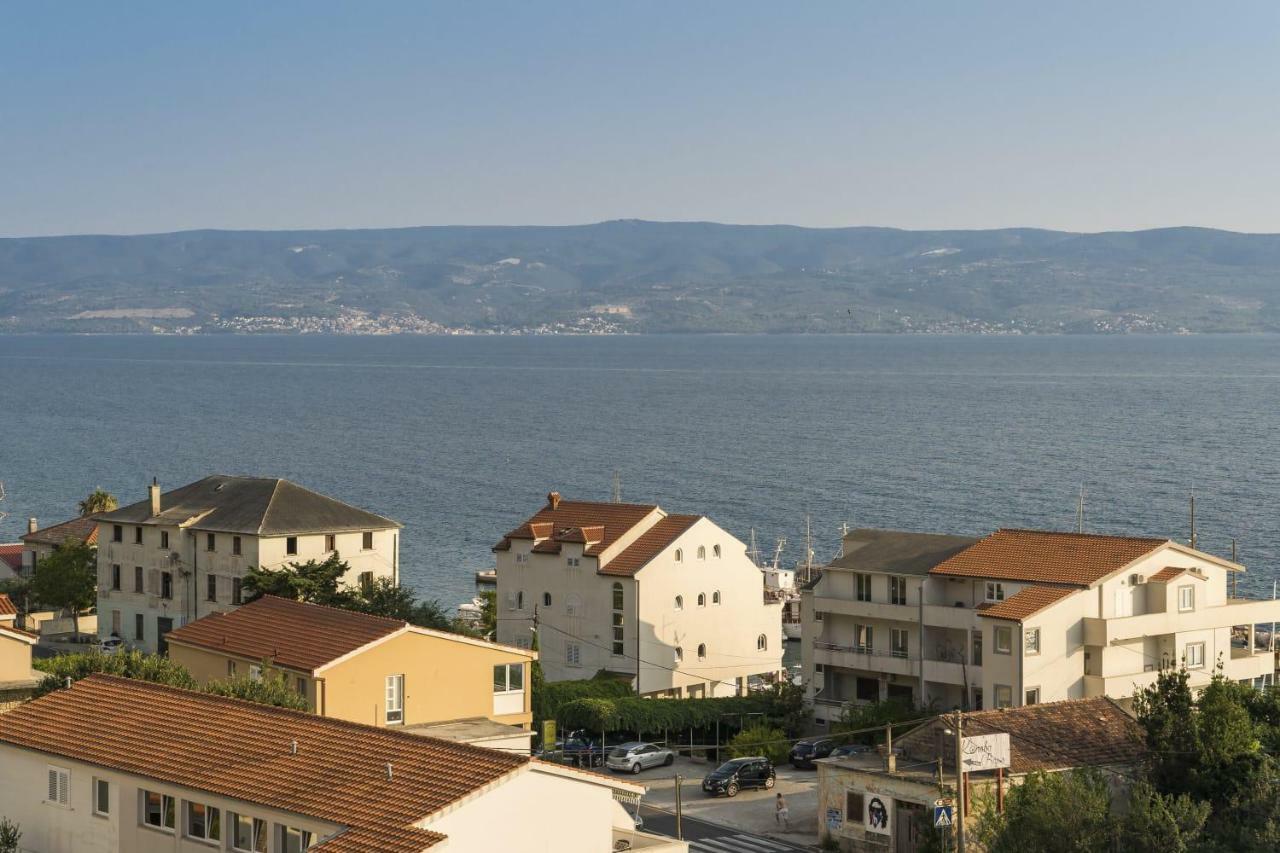 Little Place Near Sea Apartman Apartamento Jesenice  Exterior foto